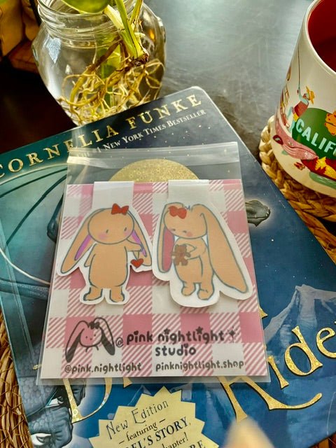 Vintage Bonnie Magnetic Bookmark Set (2-Pack) - Pink Nightlight Studio
